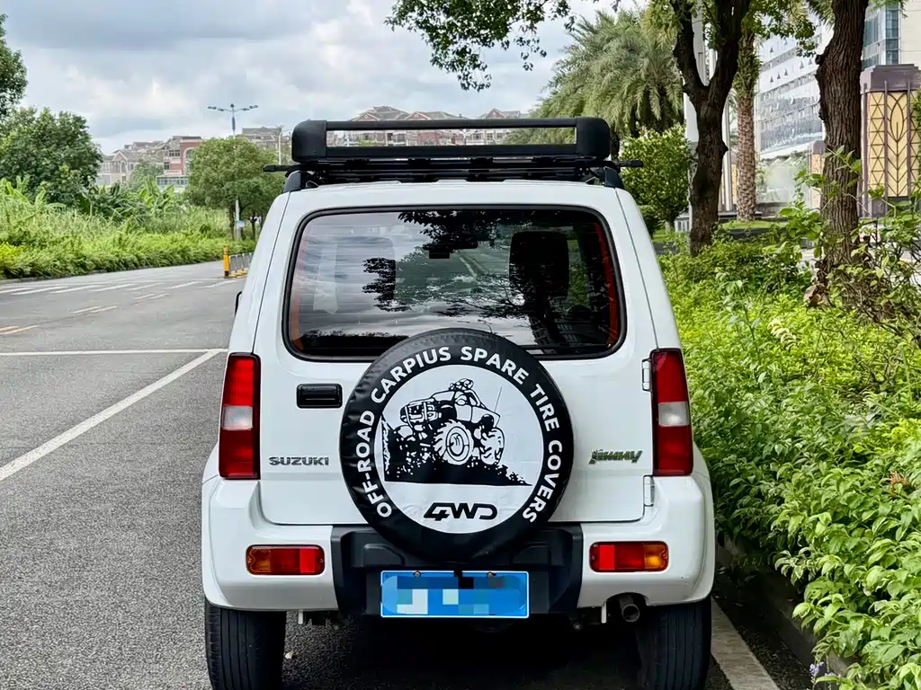 Suzuki Jimny — миниатюра 10