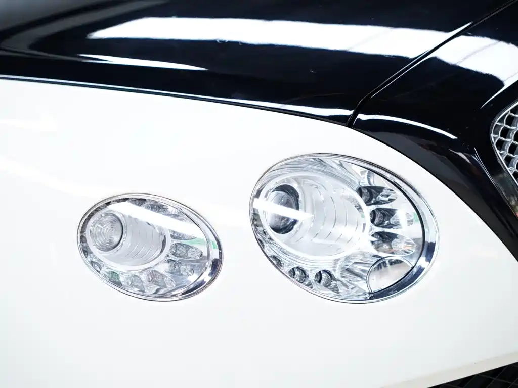 Bentley Continental — миниатюра 14