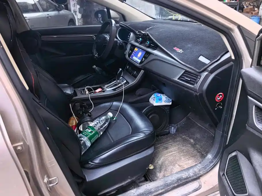 Geely Emgrand GS — миниатюра 8