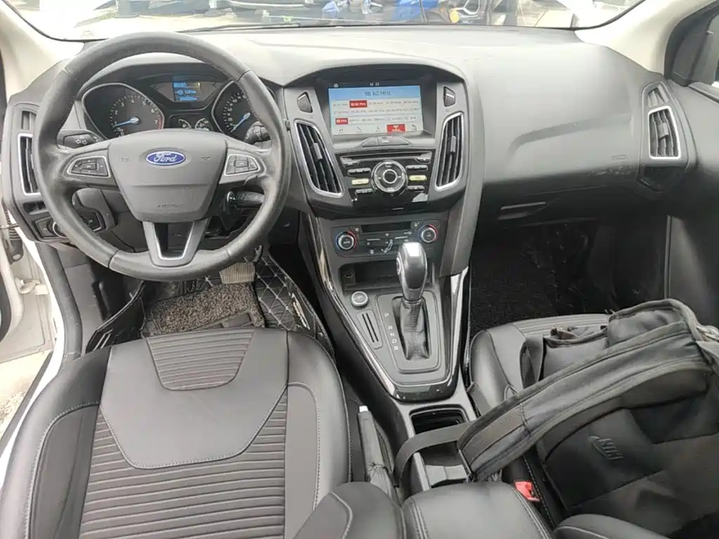 Ford Focus — миниатюра 10