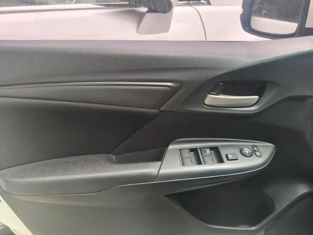 Honda Fit — миниатюра 5
