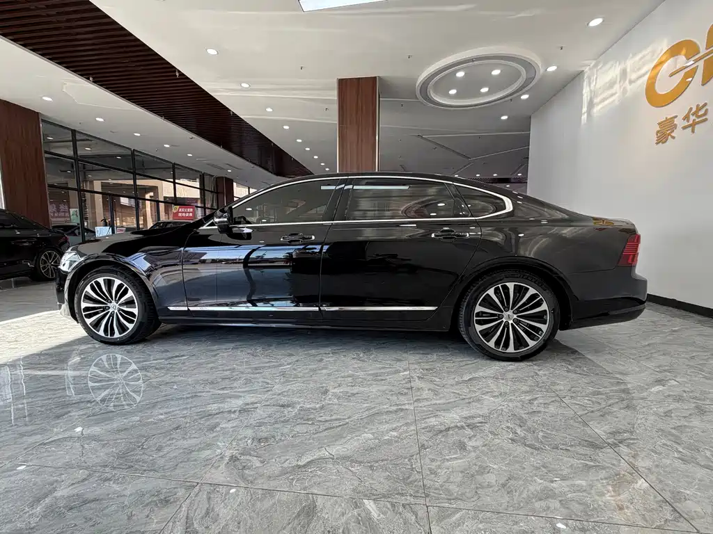 Volvo S90 — миниатюра 7