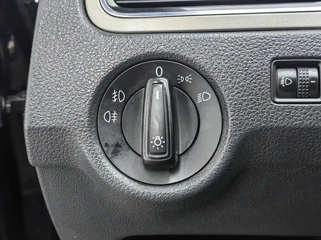 Volkswagen Santana — миниатюра 21