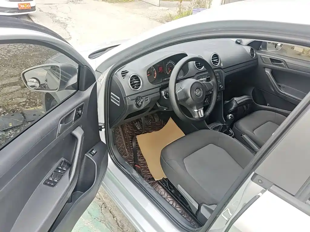 Volkswagen Jetta — миниатюра 16