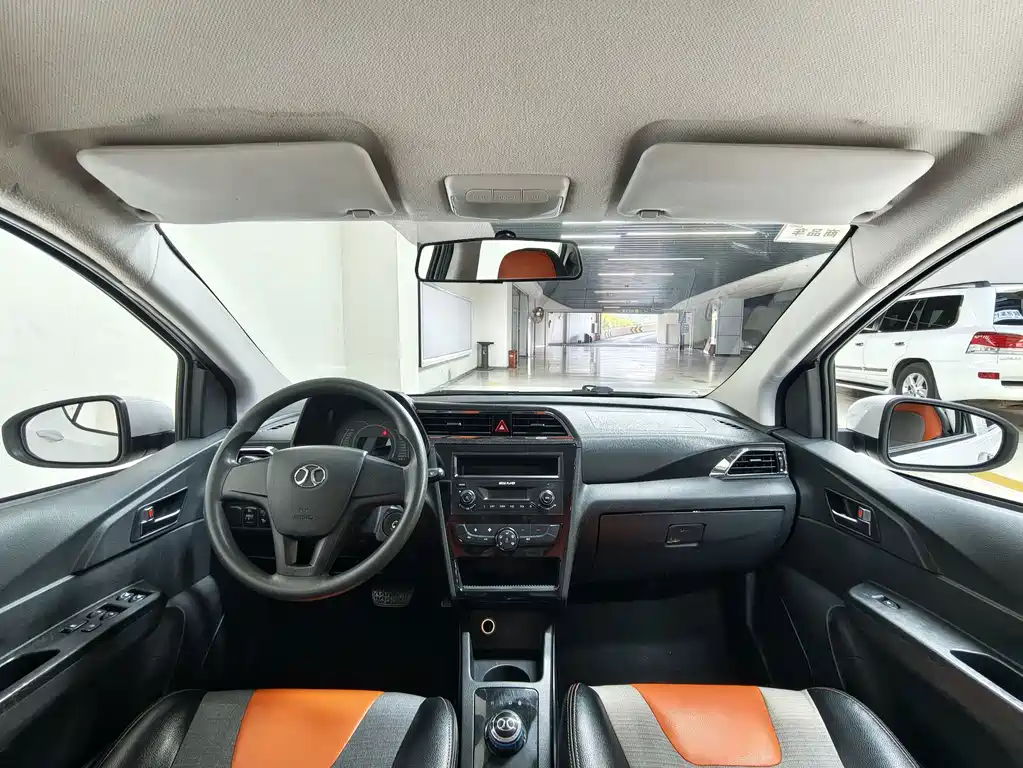 BAIC New Energy EC — миниатюра 4