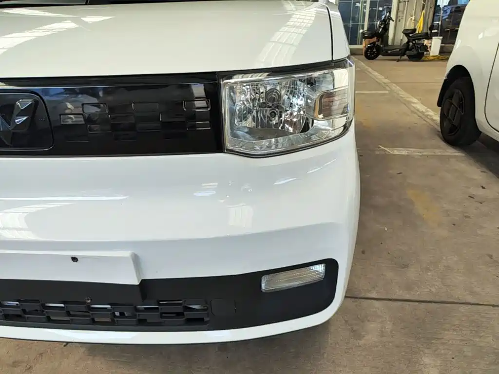 Wuling MINIEV — миниатюра 24