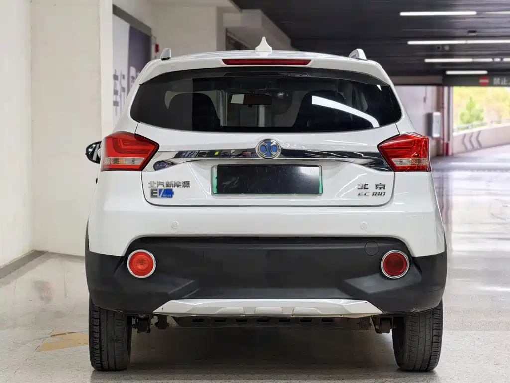 BAIC New Energy EC — миниатюра 8