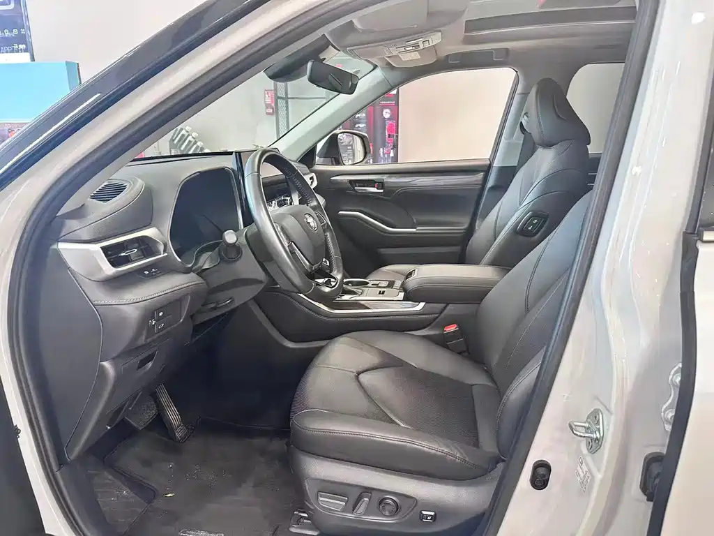 Toyota Highlander — миниатюра 3