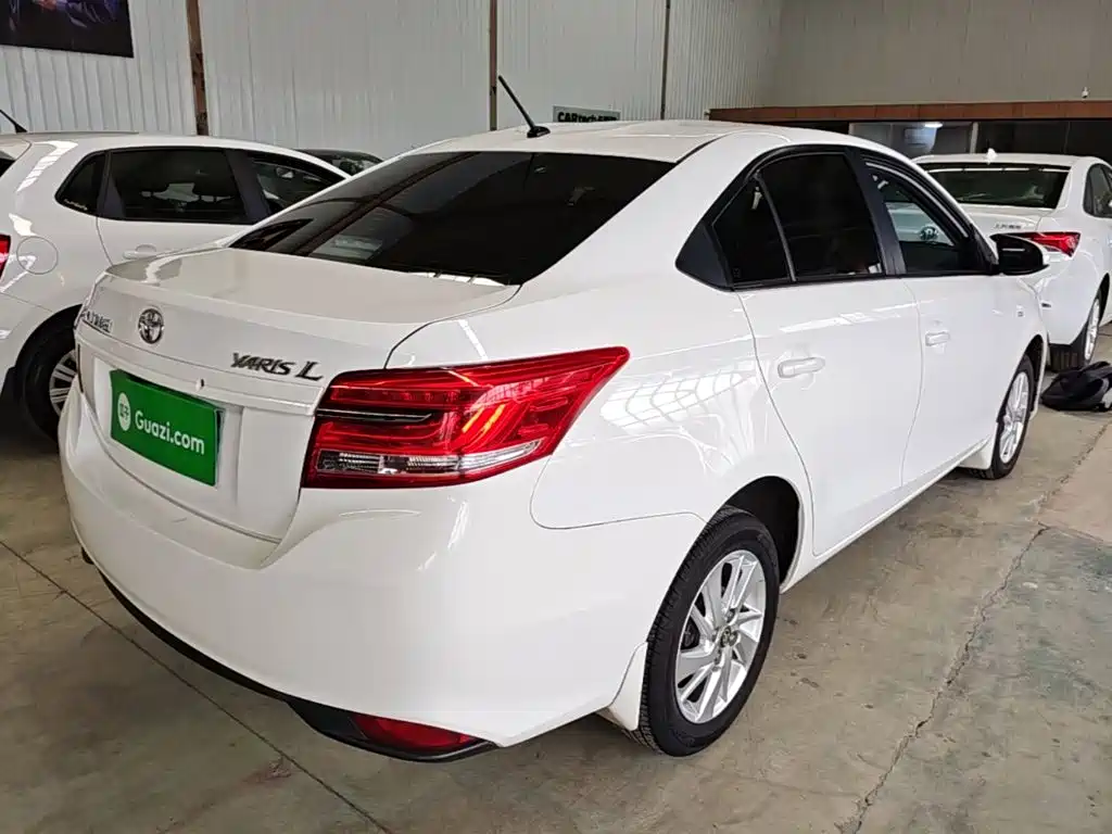 Toyota Yaris L — миниатюра 7