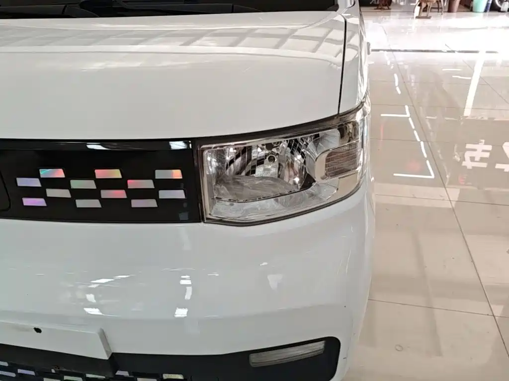Wuling MINIEV — миниатюра 24