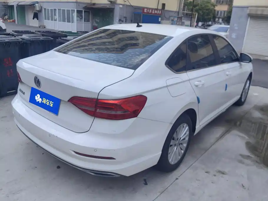 Volkswagen Lavida — миниатюра 3