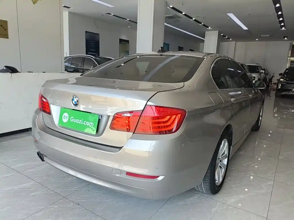 BMW 5 Series (Import) — миниатюра 7