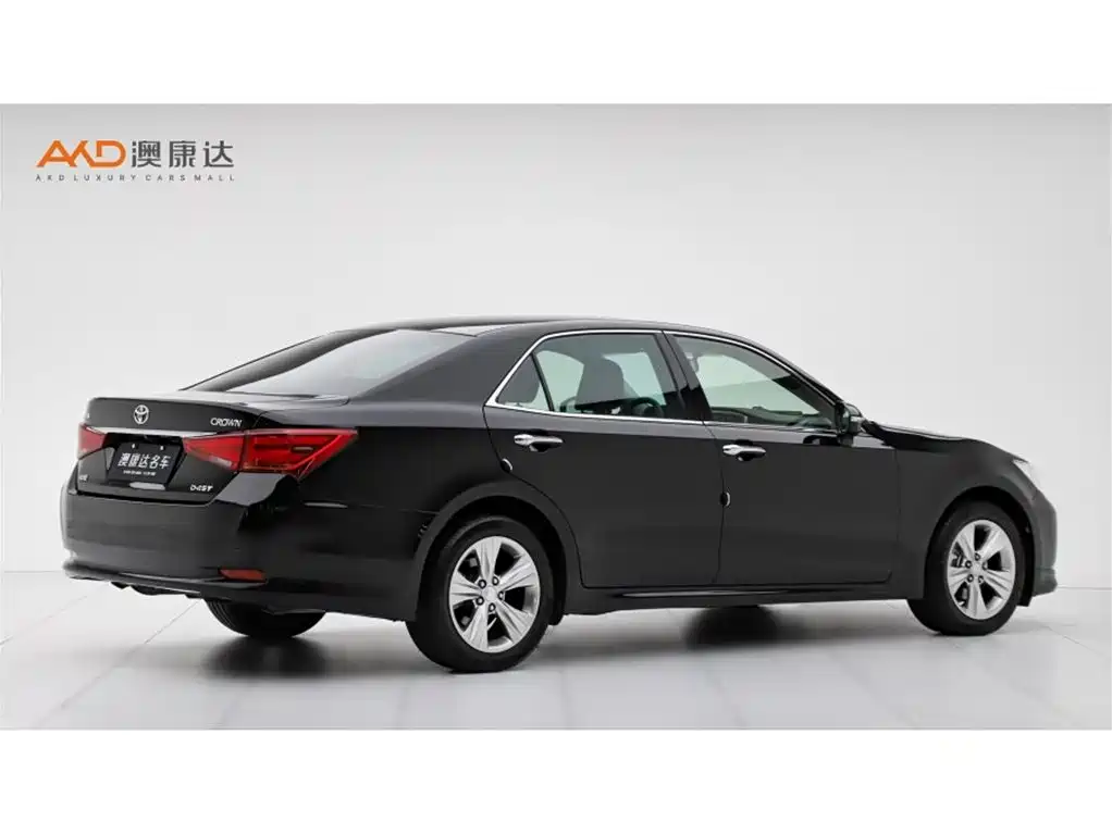Toyota Crown 2015 2.0T Fashion