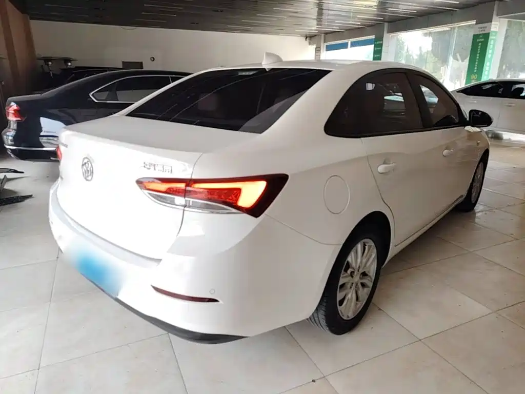 Buick Excelle — миниатюра 7