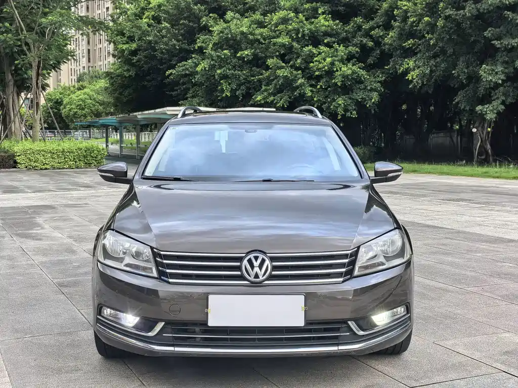 Volkswagen Magotan (Import) — миниатюра 2