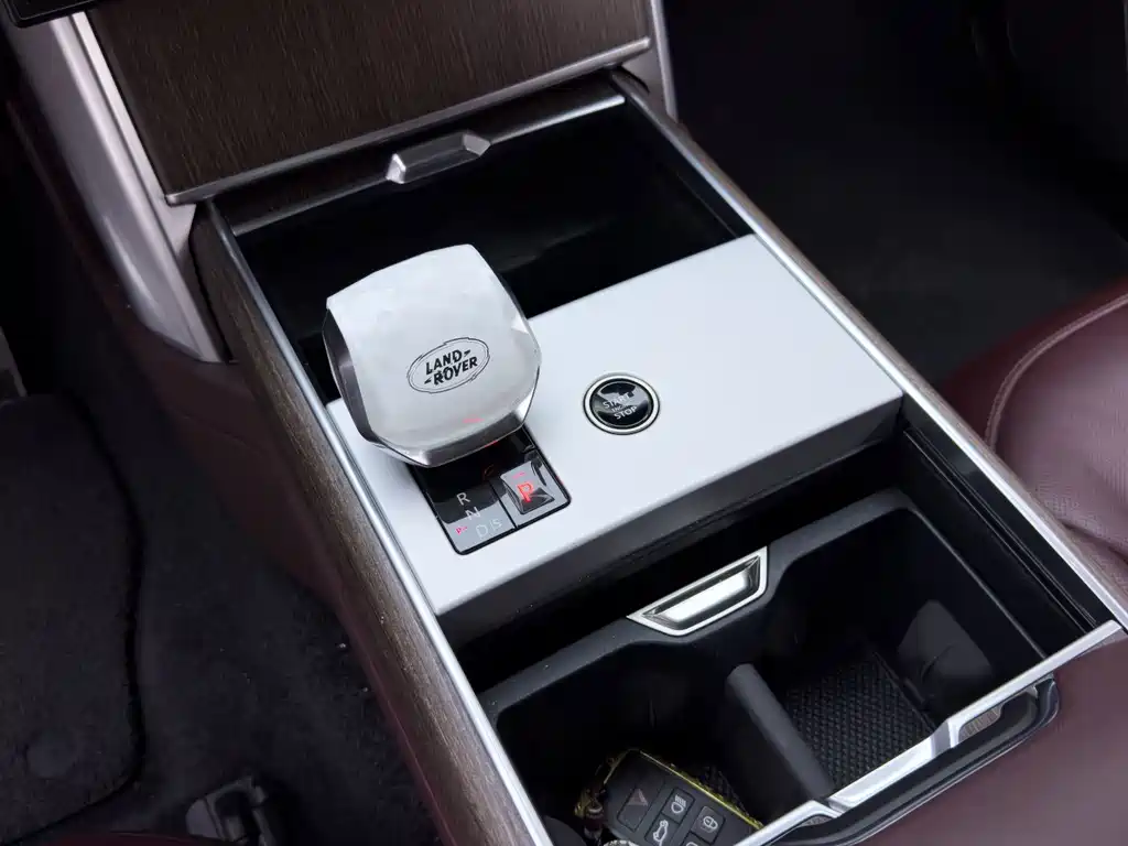 Land Rover Range Rover — миниатюра 20
