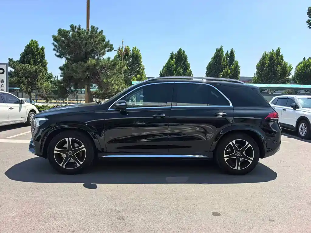 Mercedes-Benz GLE (Import) — миниатюра 6