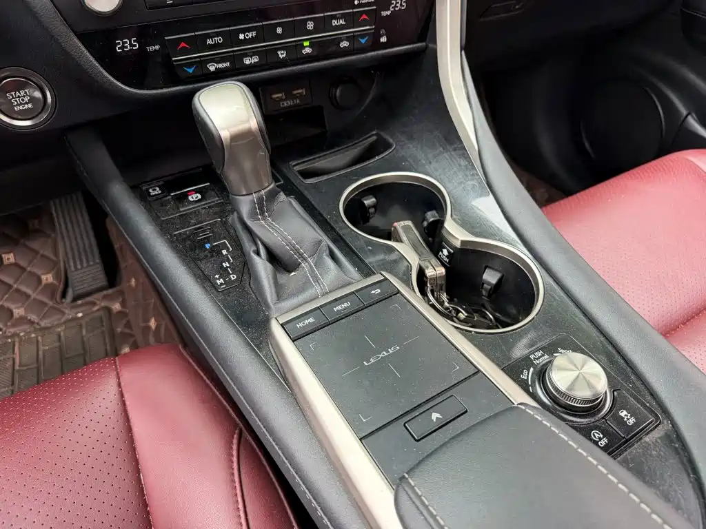 Lexus RX — миниатюра 9