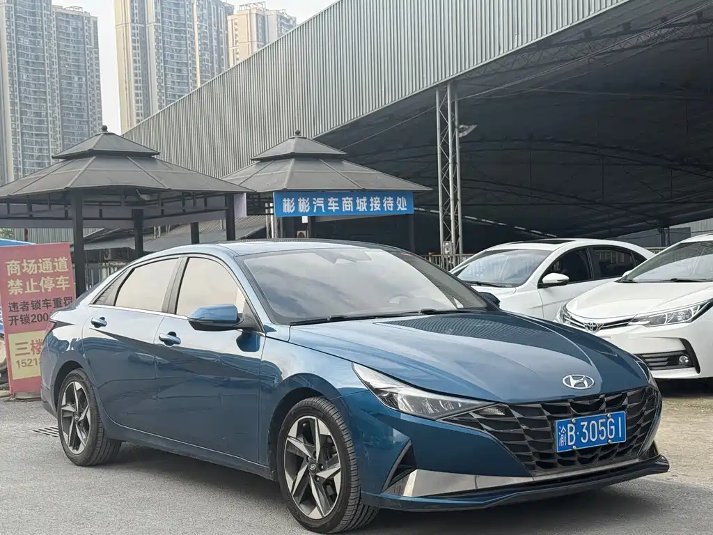 Hyundai Elantra — миниатюра 3