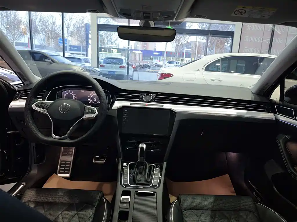 VOLKSWAGEN MAGOTAN GTE PLUG IN HYBRID