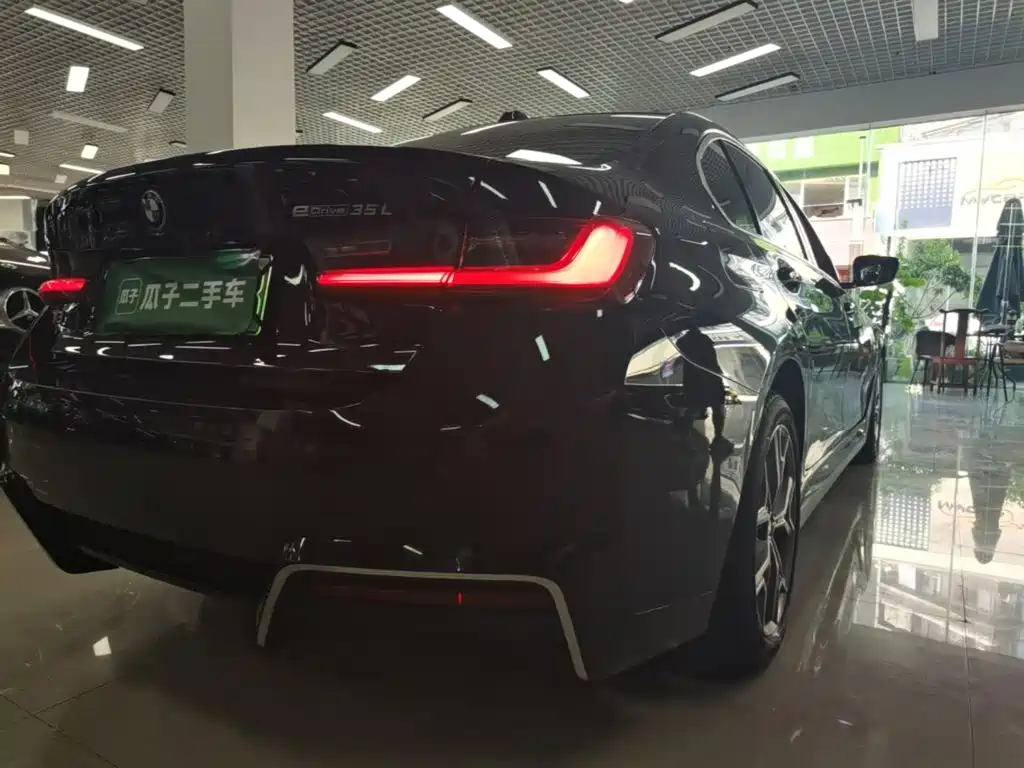 BMW i3 — миниатюра 8