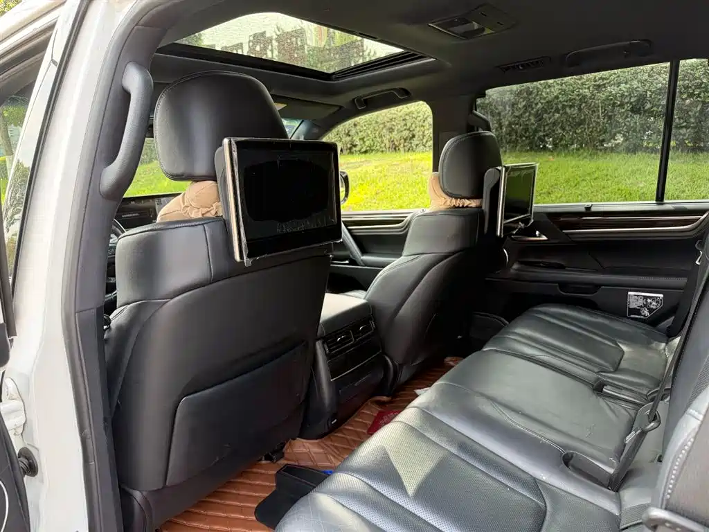 Lexus LX 2017 570 Luxury