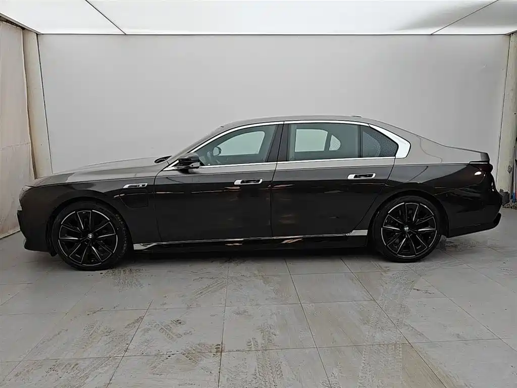 BMW M760Le 2023 M760Le xDrive