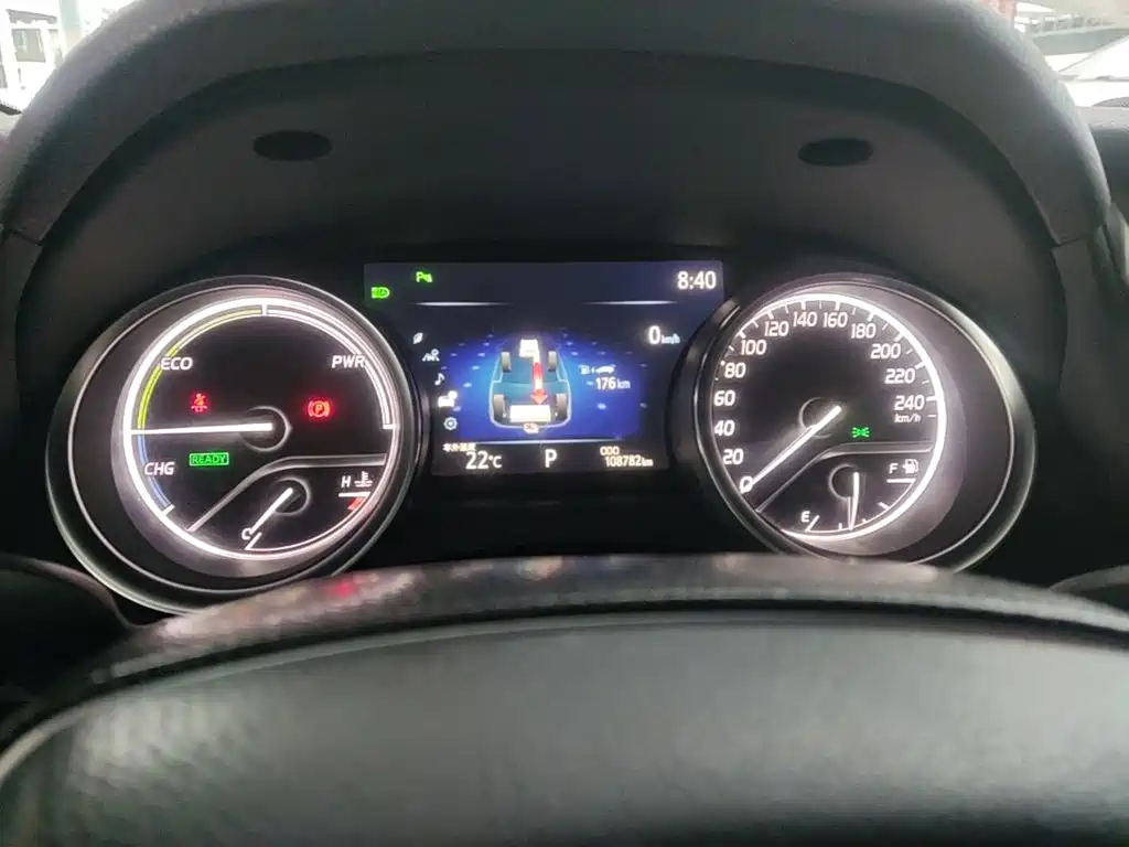 Toyota Camry — миниатюра 12