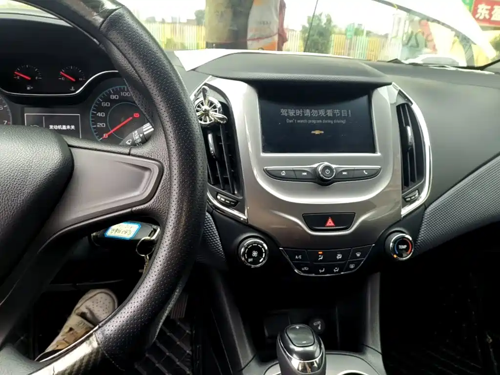 Chevrolet Cruze — миниатюра 13