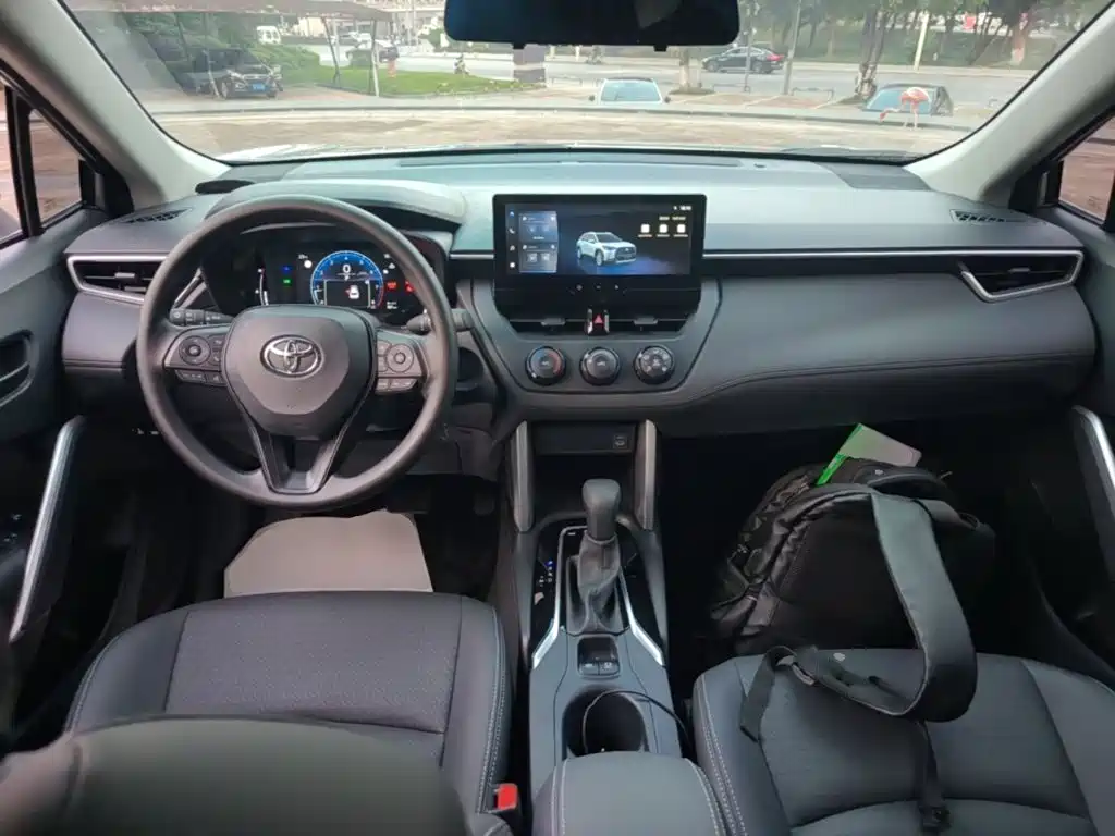Toyota Corolla Cross — миниатюра 10