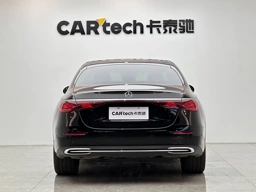 Mercedes-Benz E-Class — миниатюра 3