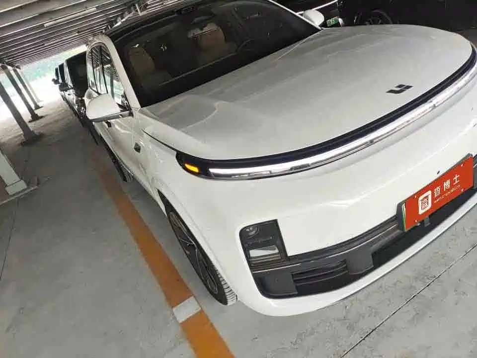 Li Auto Li L8 — миниатюра 2