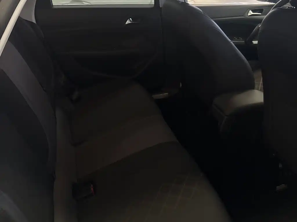 Peugeot 308 — миниатюра 16