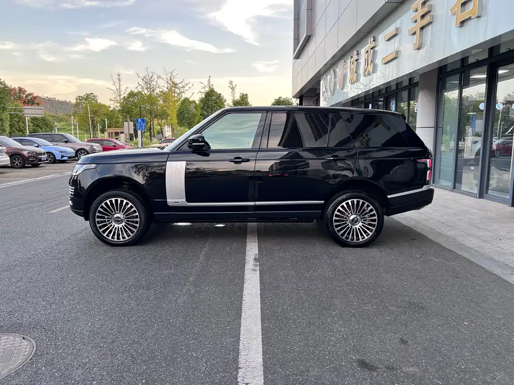 Land Rover Range Rover — миниатюра 3