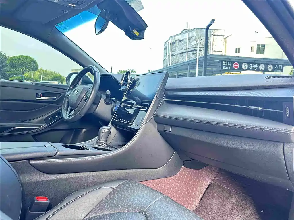 Toyota Avalon — миниатюра 18