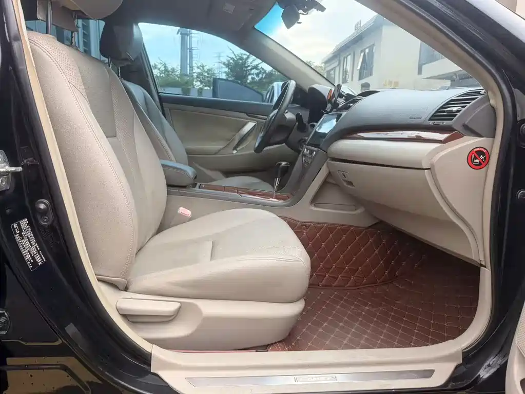 Toyota Camry 200E Classic Elite Edition, фото 13