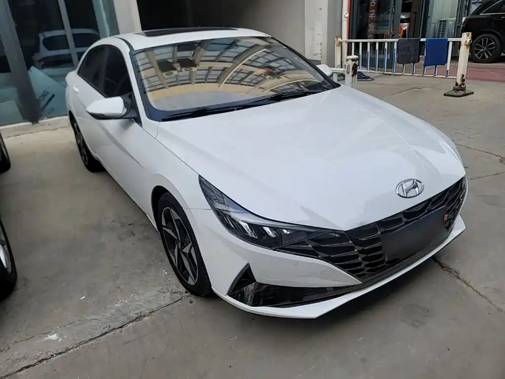 Hyundai Elantra — миниатюра 4