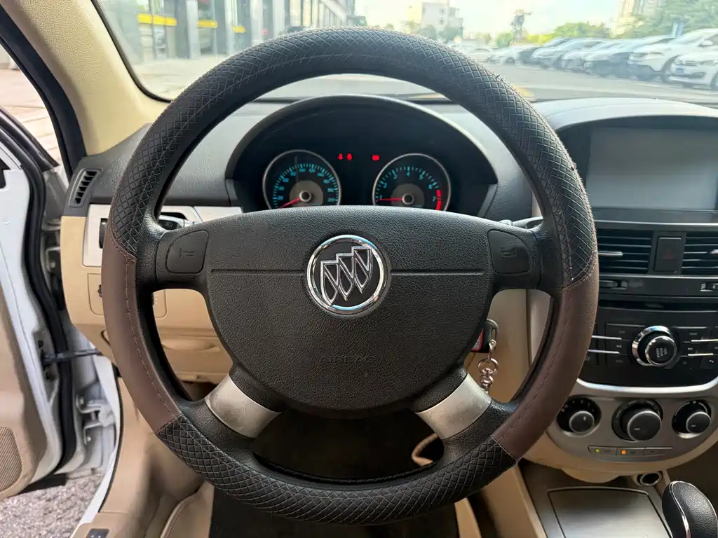 Buick Excelle — миниатюра 8