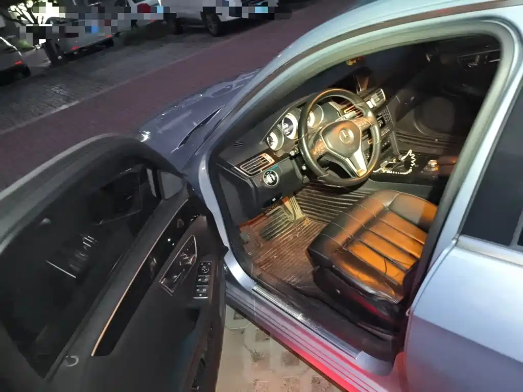 Mercedes-Benz E-Class — миниатюра 14