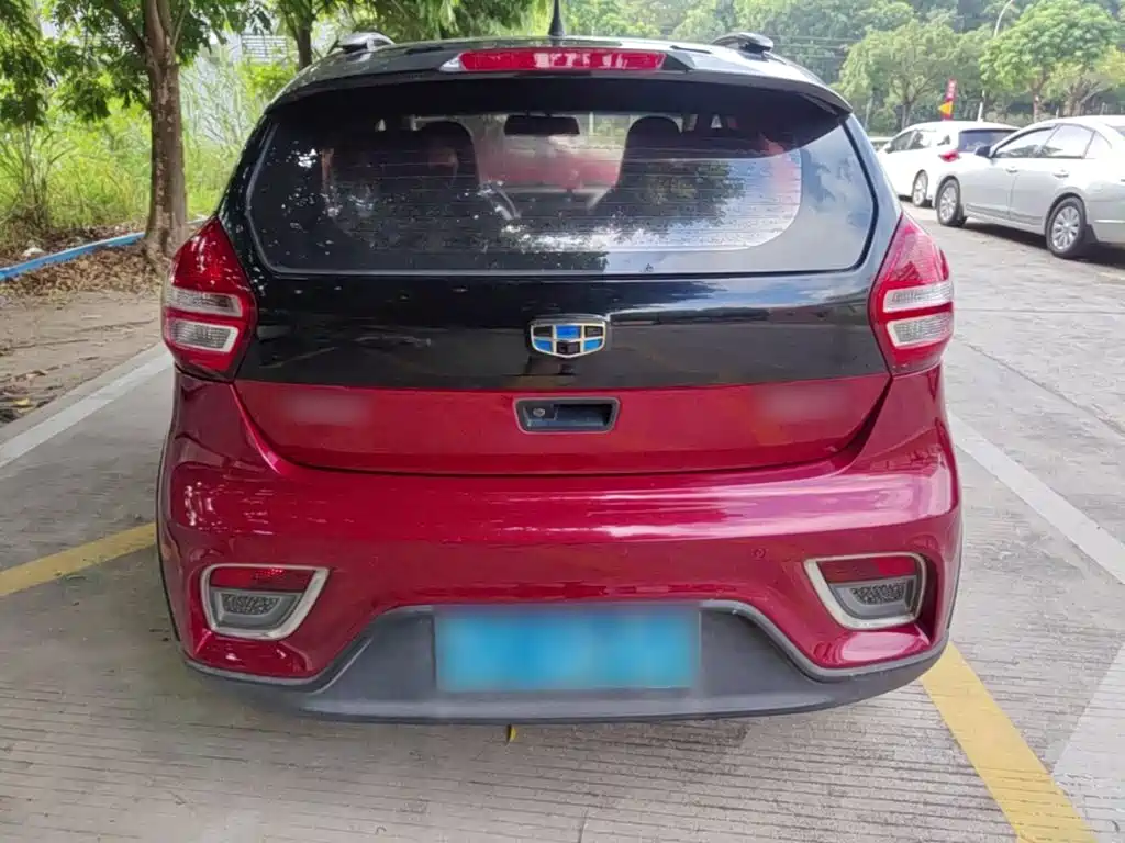 Geely Vision X1 — миниатюра 6