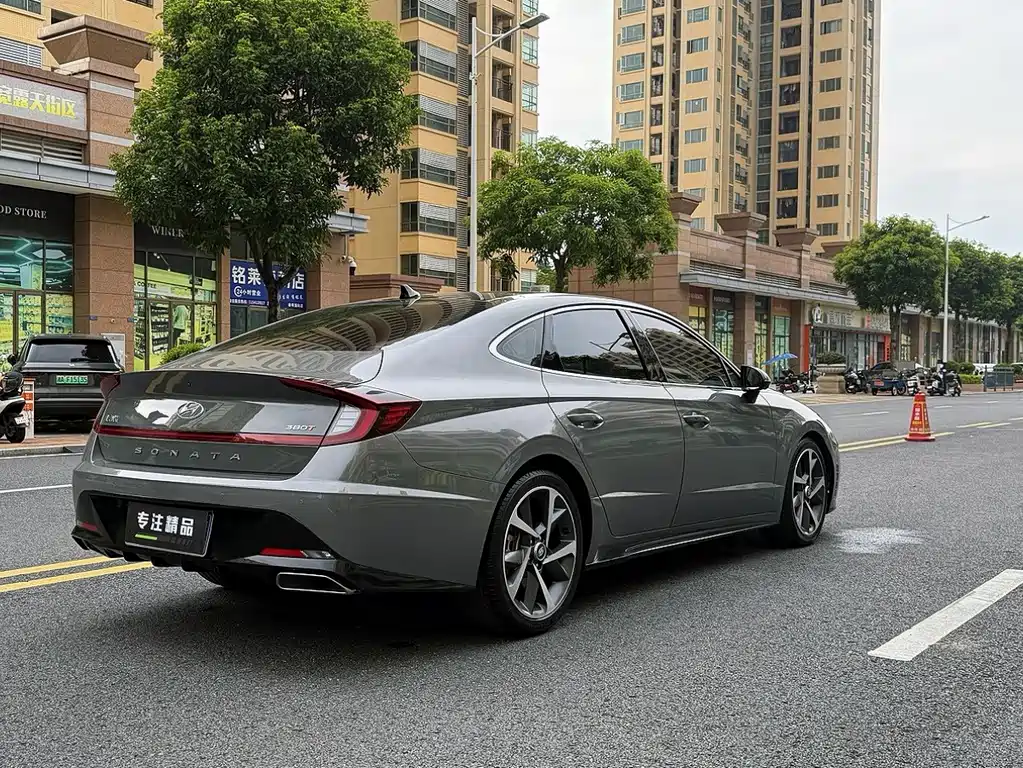 Hyundai Sonata — миниатюра 9