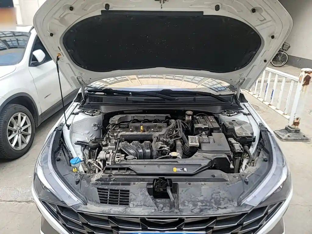 Hyundai Elantra — миниатюра 20