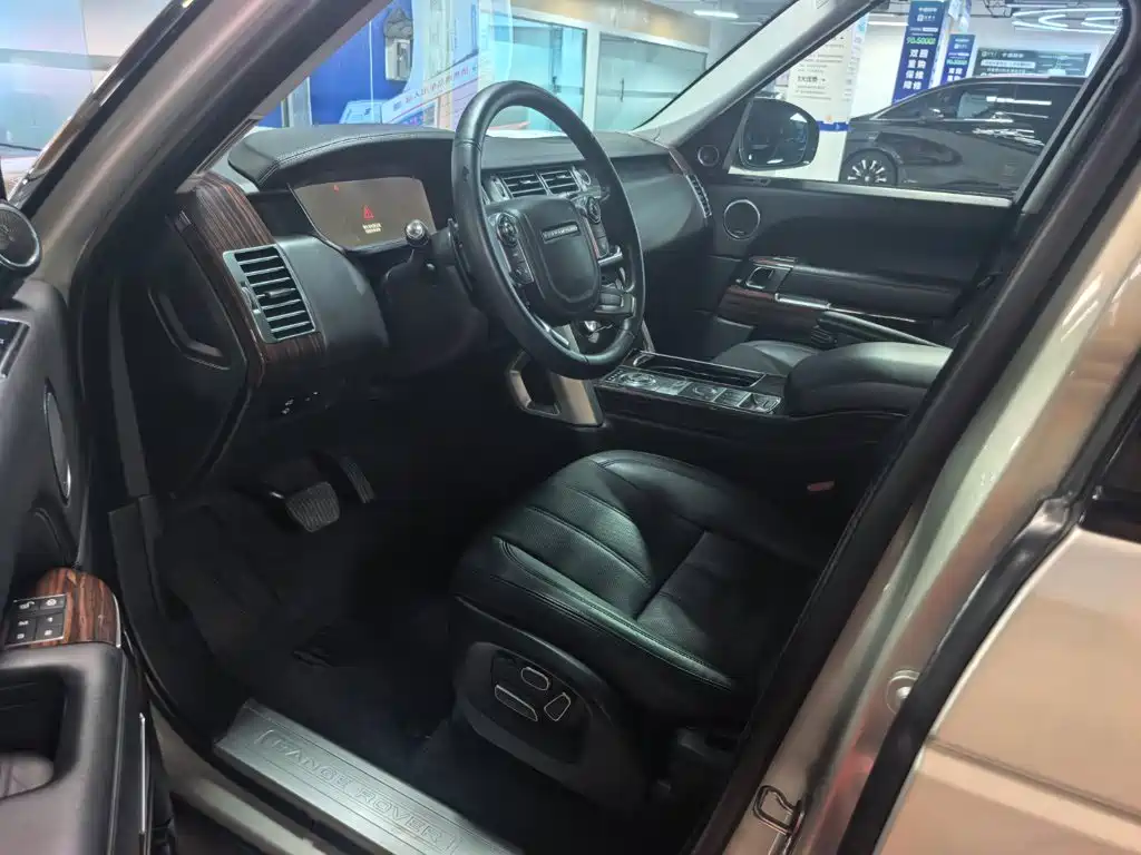 Land Rover Range Rover — миниатюра 7