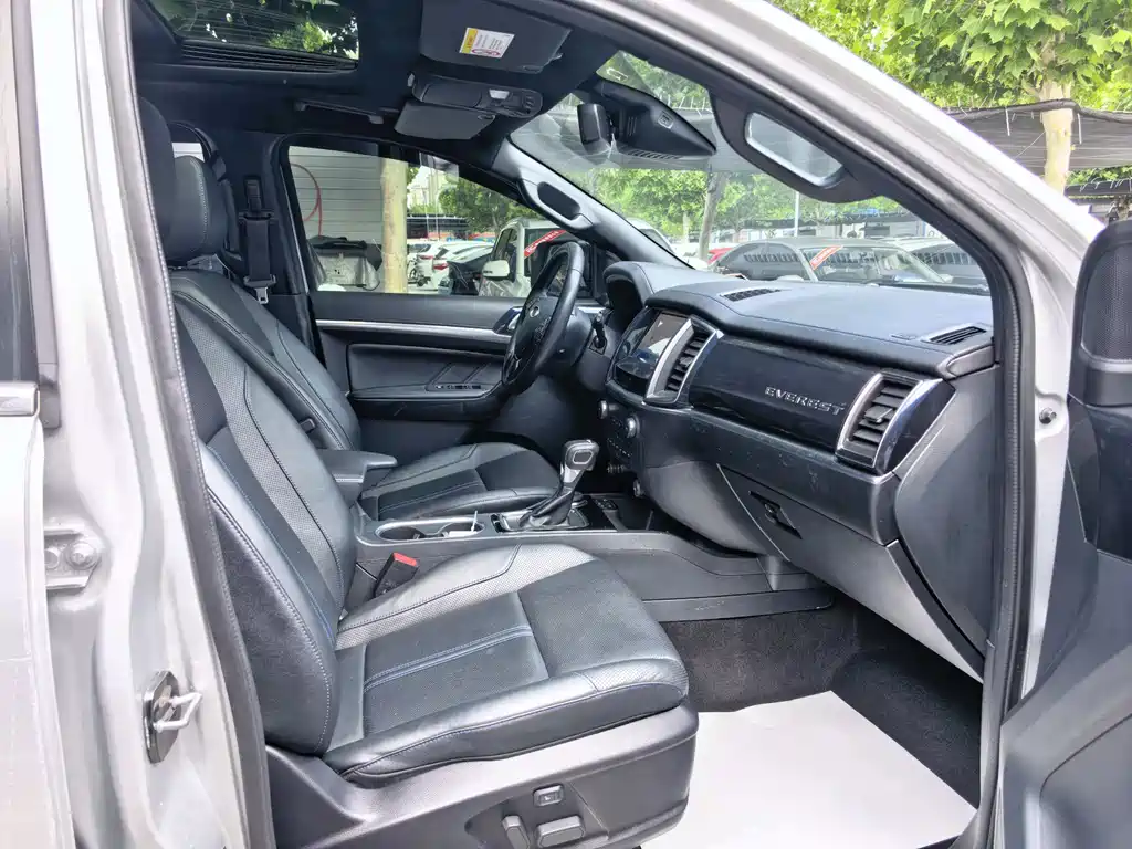Ford Everest 2020 Sport 2.3T AT Flagship 7 мест