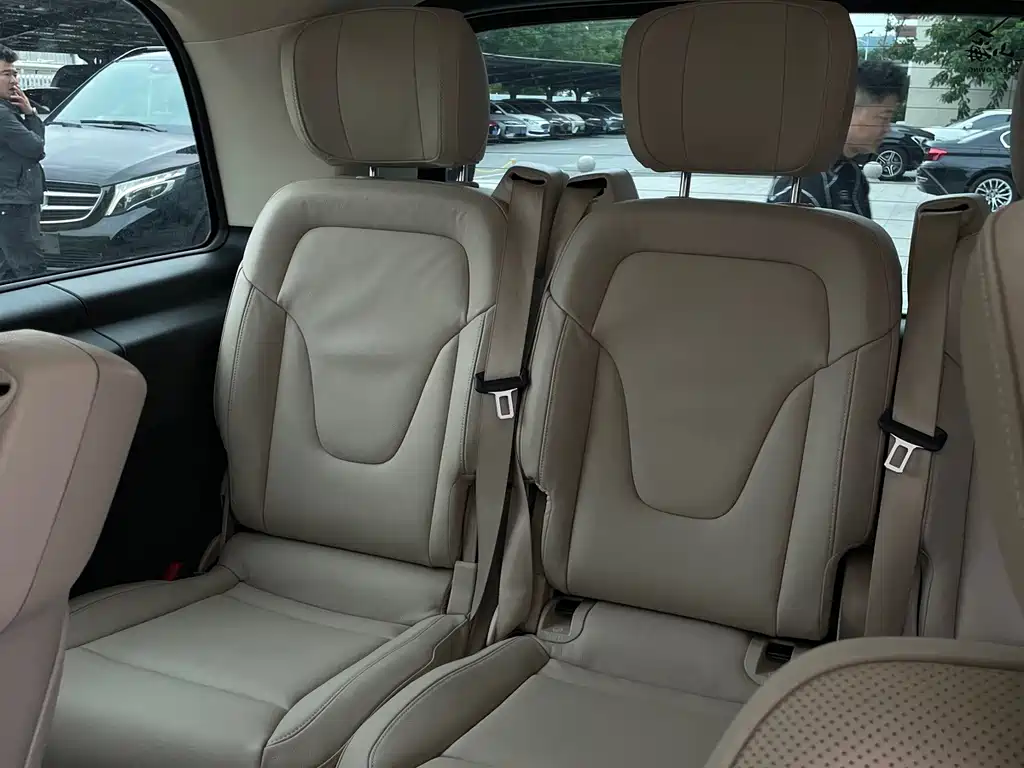 Mercedes-Benz V-Class — миниатюра 9
