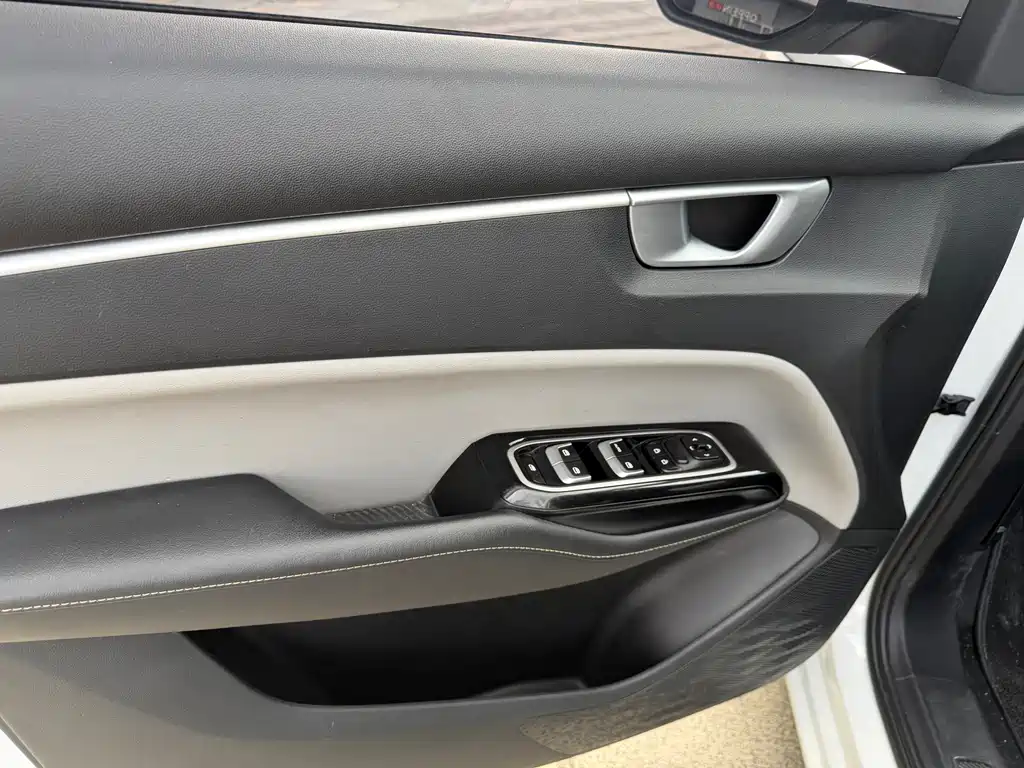 Wuling Victory — миниатюра 18