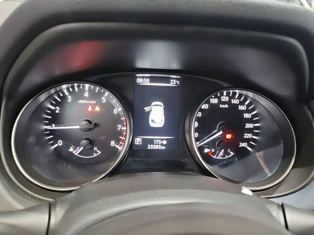 Nissan Qashqai — миниатюра 12