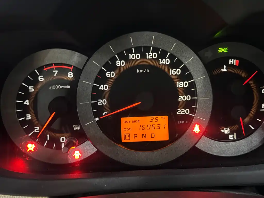Toyota RAV4 2011 2.4L AT