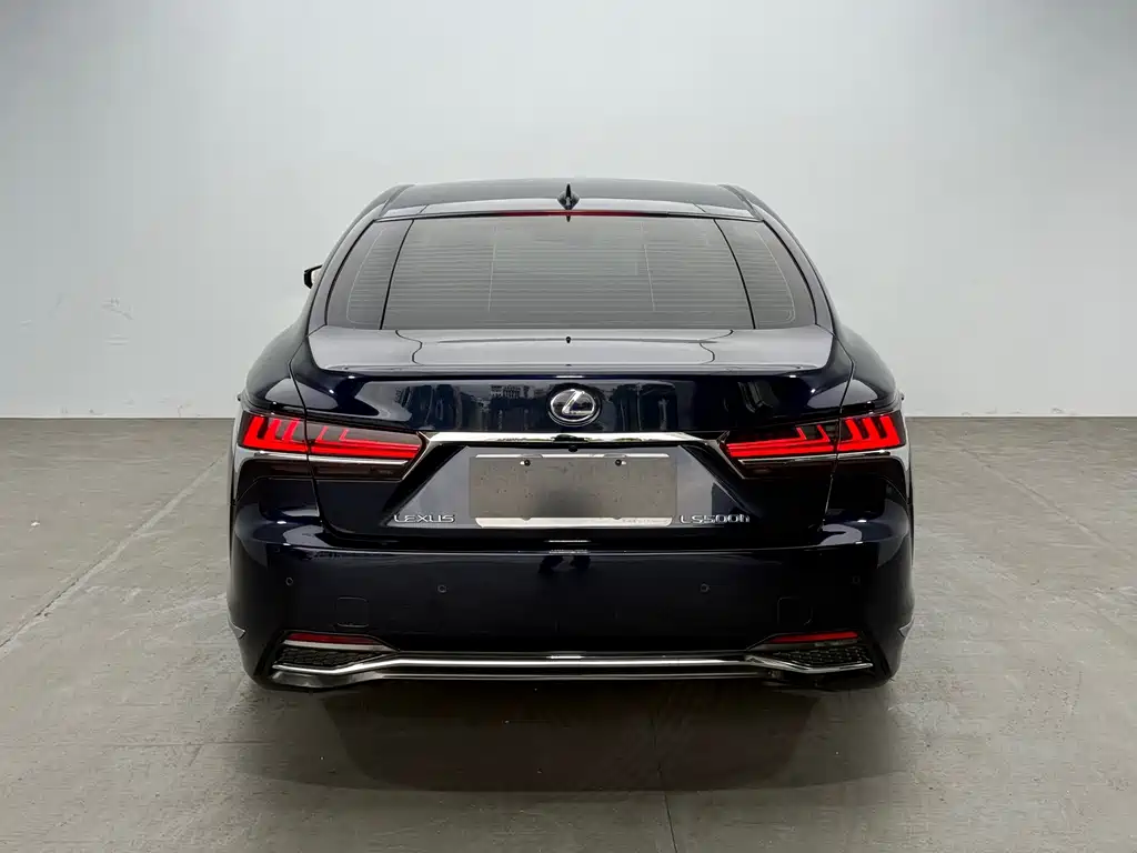 Lexus LS — миниатюра 6