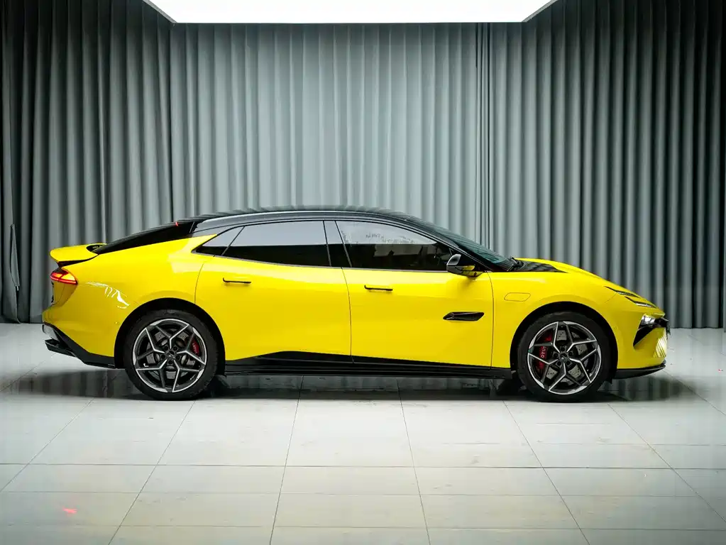 Lotus EMEYA — миниатюра 6